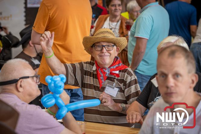 Geslaagde TruckRun Noordwest Veluwe met 111 vrachtwagens door Oldebroek en Elburg. - &copy; NWVFoto.nl