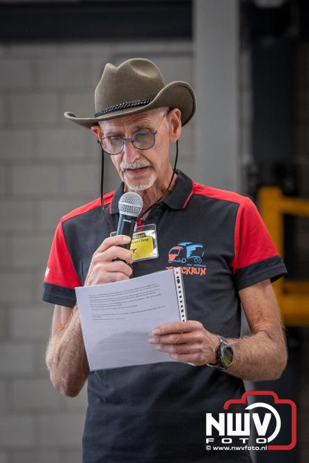 Geslaagde TruckRun Noordwest Veluwe met 111 vrachtwagens door Oldebroek en Elburg. - &copy; NWVFoto.nl