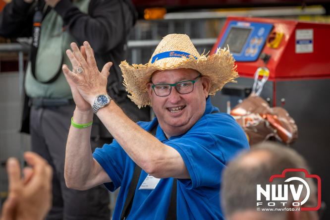 Geslaagde TruckRun Noordwest Veluwe met 111 vrachtwagens door Oldebroek en Elburg. - &copy; NWVFoto.nl