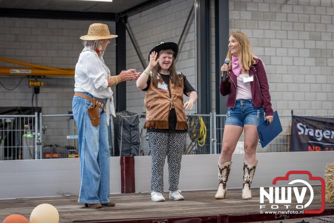 Geslaagde TruckRun Noordwest Veluwe met 111 vrachtwagens door Oldebroek en Elburg. - &copy; NWVFoto.nl