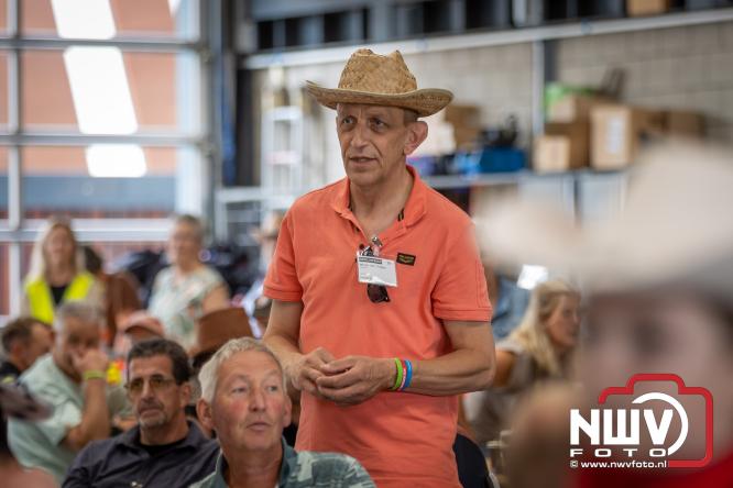 Geslaagde TruckRun Noordwest Veluwe met 111 vrachtwagens door Oldebroek en Elburg. - &copy; NWVFoto.nl