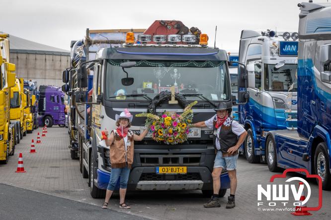 Geslaagde TruckRun Noordwest Veluwe met 111 vrachtwagens door Oldebroek en Elburg. - &copy; NWVFoto.nl