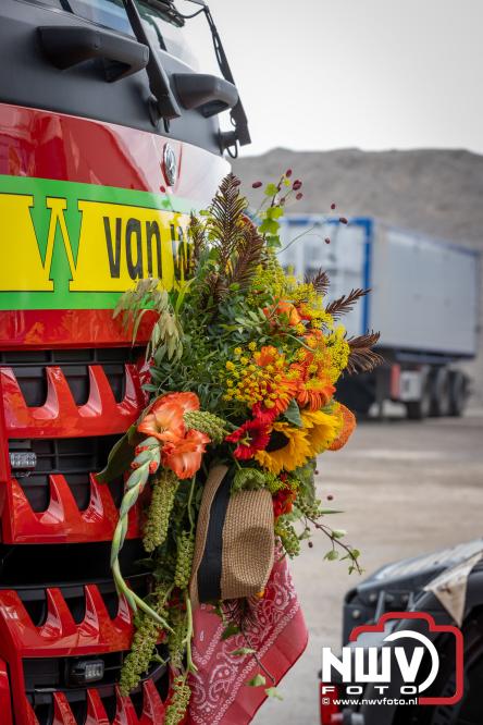 Geslaagde TruckRun Noordwest Veluwe met 111 vrachtwagens door Oldebroek en Elburg. - &copy; NWVFoto.nl