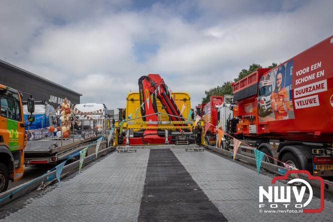 Geslaagde TruckRun Noordwest Veluwe met 111 vrachtwagens door Oldebroek en Elburg. - &copy; NWVFoto.nl