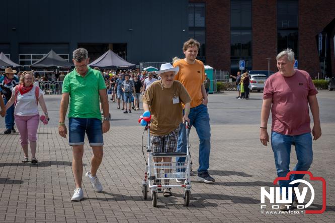 Geslaagde TruckRun Noordwest Veluwe met 111 vrachtwagens door Oldebroek en Elburg. - &copy; NWVFoto.nl