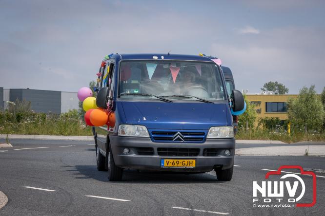 Geslaagde TruckRun Noordwest Veluwe met 111 vrachtwagens door Oldebroek en Elburg. - &copy; NWVFoto.nl