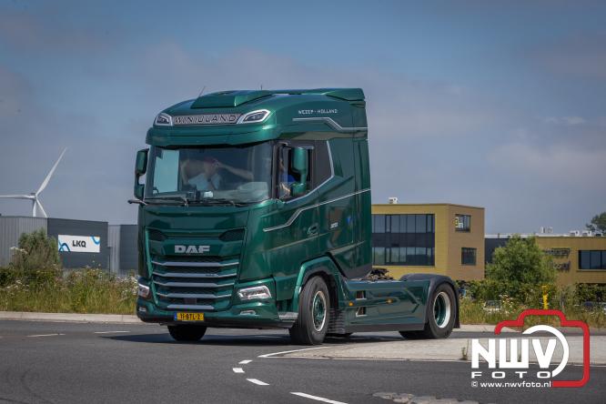 Geslaagde TruckRun Noordwest Veluwe met 111 vrachtwagens door Oldebroek en Elburg. - &copy; NWVFoto.nl
