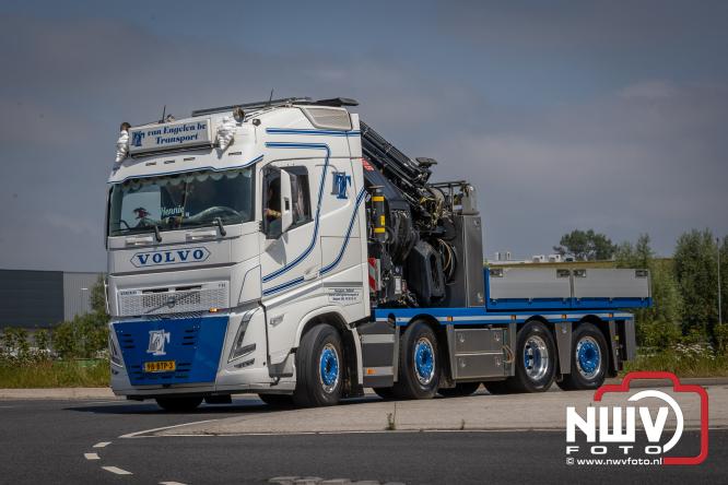Geslaagde TruckRun Noordwest Veluwe met 111 vrachtwagens door Oldebroek en Elburg. - &copy; NWVFoto.nl