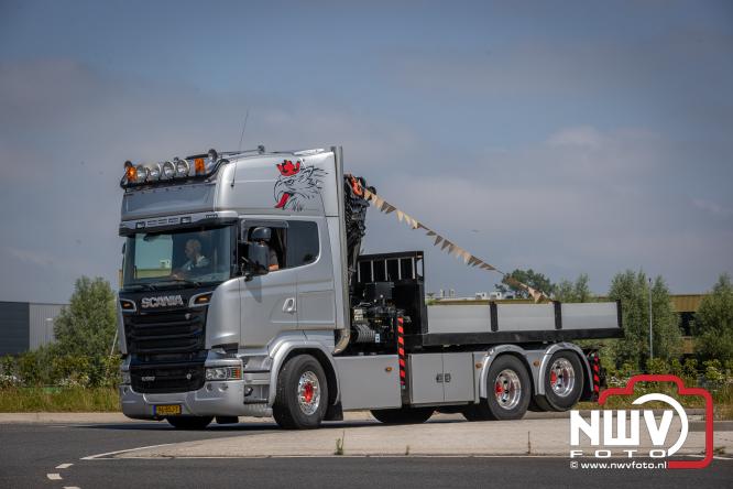 Geslaagde TruckRun Noordwest Veluwe met 111 vrachtwagens door Oldebroek en Elburg. - &copy; NWVFoto.nl