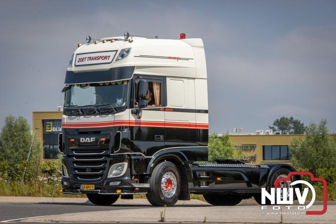 Geslaagde TruckRun Noordwest Veluwe met 111 vrachtwagens door Oldebroek en Elburg. - &copy; NWVFoto.nl