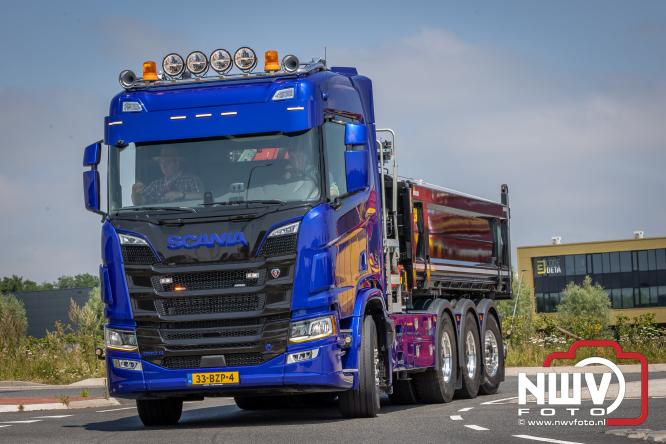 Geslaagde TruckRun Noordwest Veluwe met 111 vrachtwagens door Oldebroek en Elburg. - &copy; NWVFoto.nl