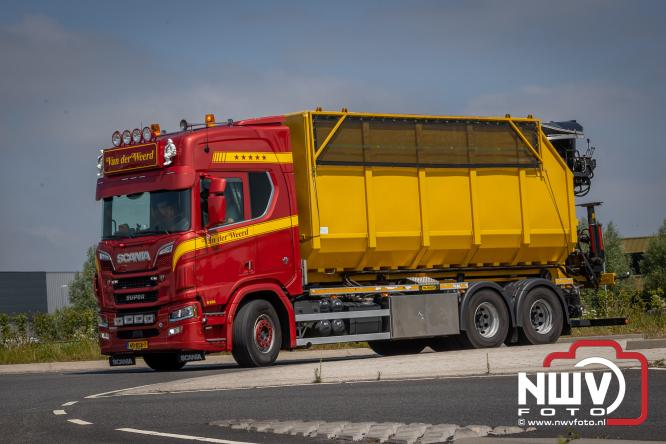 Geslaagde TruckRun Noordwest Veluwe met 111 vrachtwagens door Oldebroek en Elburg. - &copy; NWVFoto.nl