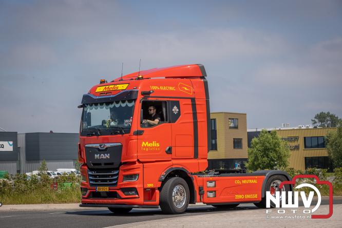 Geslaagde TruckRun Noordwest Veluwe met 111 vrachtwagens door Oldebroek en Elburg. - &copy; NWVFoto.nl