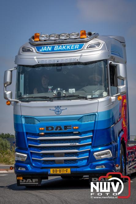 Geslaagde TruckRun Noordwest Veluwe met 111 vrachtwagens door Oldebroek en Elburg. - &copy; NWVFoto.nl