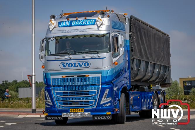 Geslaagde TruckRun Noordwest Veluwe met 111 vrachtwagens door Oldebroek en Elburg. - &copy; NWVFoto.nl