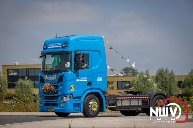 Geslaagde TruckRun Noordwest Veluwe met 111 vrachtwagens door Oldebroek en Elburg. - &copy; NWVFoto.nl