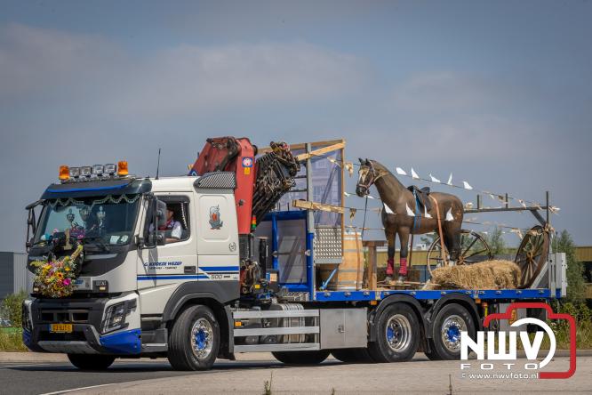 Geslaagde TruckRun Noordwest Veluwe met 111 vrachtwagens door Oldebroek en Elburg. - &copy; NWVFoto.nl