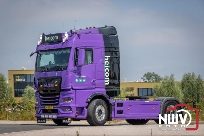 Geslaagde TruckRun Noordwest Veluwe met 111 vrachtwagens door Oldebroek en Elburg. - &copy; NWVFoto.nl