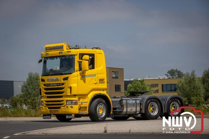 Geslaagde TruckRun Noordwest Veluwe met 111 vrachtwagens door Oldebroek en Elburg. - &copy; NWVFoto.nl