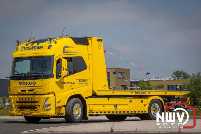 Geslaagde TruckRun Noordwest Veluwe met 111 vrachtwagens door Oldebroek en Elburg. - &copy; NWVFoto.nl