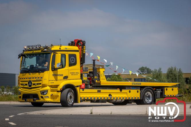 Geslaagde TruckRun Noordwest Veluwe met 111 vrachtwagens door Oldebroek en Elburg. - &copy; NWVFoto.nl