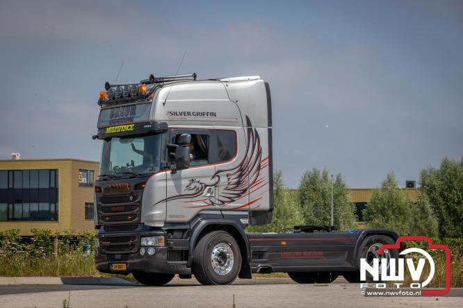 Geslaagde TruckRun Noordwest Veluwe met 111 vrachtwagens door Oldebroek en Elburg. - &copy; NWVFoto.nl