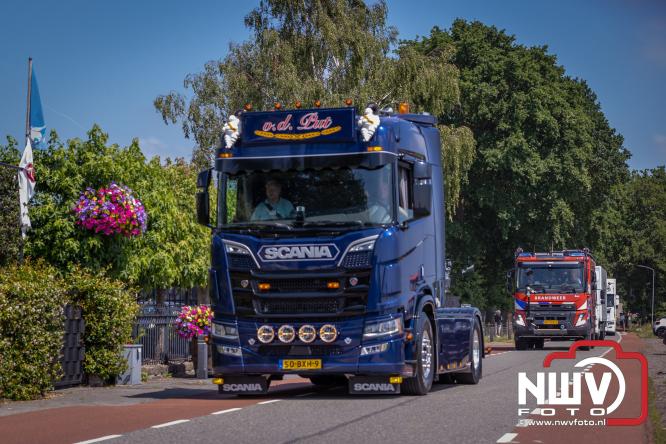 Geslaagde TruckRun Noordwest Veluwe met 111 vrachtwagens door Oldebroek en Elburg. - &copy; NWVFoto.nl