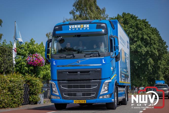Geslaagde TruckRun Noordwest Veluwe met 111 vrachtwagens door Oldebroek en Elburg. - &copy; NWVFoto.nl
