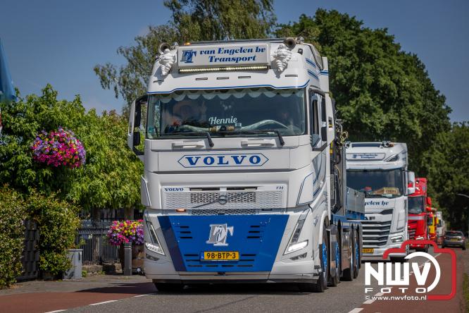 Geslaagde TruckRun Noordwest Veluwe met 111 vrachtwagens door Oldebroek en Elburg. - &copy; NWVFoto.nl