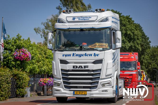 Geslaagde TruckRun Noordwest Veluwe met 111 vrachtwagens door Oldebroek en Elburg. - &copy; NWVFoto.nl