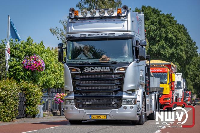 Geslaagde TruckRun Noordwest Veluwe met 111 vrachtwagens door Oldebroek en Elburg. - &copy; NWVFoto.nl