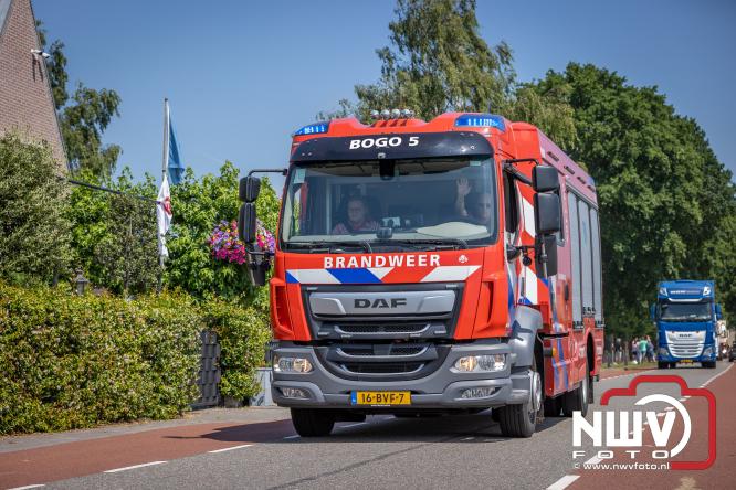 Geslaagde TruckRun Noordwest Veluwe met 111 vrachtwagens door Oldebroek en Elburg. - &copy; NWVFoto.nl
