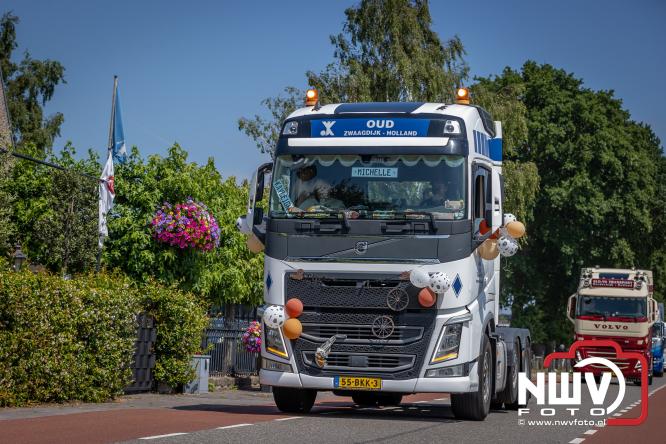 Geslaagde TruckRun Noordwest Veluwe met 111 vrachtwagens door Oldebroek en Elburg. - &copy; NWVFoto.nl