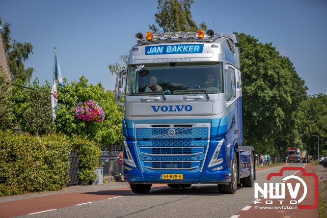 Geslaagde TruckRun Noordwest Veluwe met 111 vrachtwagens door Oldebroek en Elburg. - &copy; NWVFoto.nl