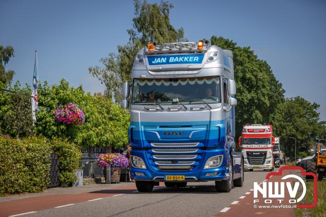 Geslaagde TruckRun Noordwest Veluwe met 111 vrachtwagens door Oldebroek en Elburg. - &copy; NWVFoto.nl