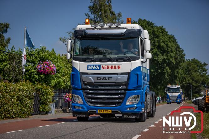 Geslaagde TruckRun Noordwest Veluwe met 111 vrachtwagens door Oldebroek en Elburg. - &copy; NWVFoto.nl