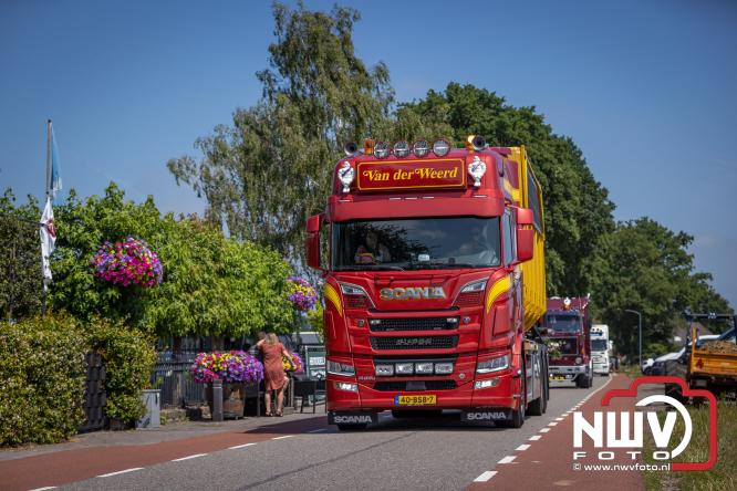 Geslaagde TruckRun Noordwest Veluwe met 111 vrachtwagens door Oldebroek en Elburg. - &copy; NWVFoto.nl