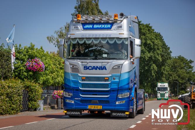 Geslaagde TruckRun Noordwest Veluwe met 111 vrachtwagens door Oldebroek en Elburg. - &copy; NWVFoto.nl