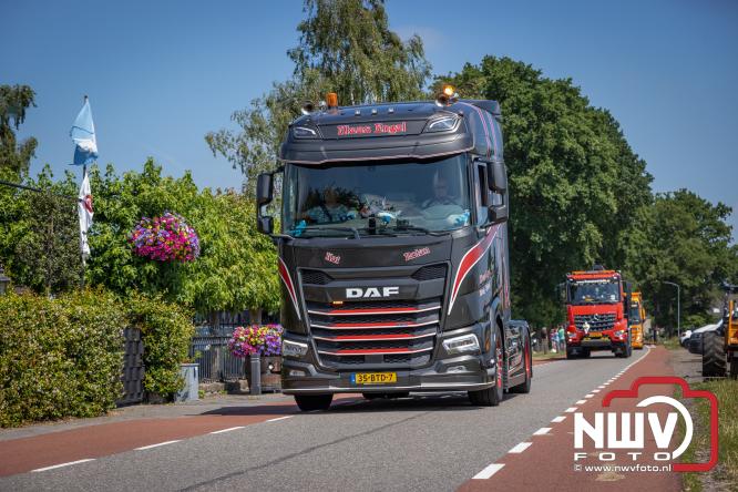 Geslaagde TruckRun Noordwest Veluwe met 111 vrachtwagens door Oldebroek en Elburg. - &copy; NWVFoto.nl
