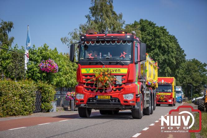 Geslaagde TruckRun Noordwest Veluwe met 111 vrachtwagens door Oldebroek en Elburg. - &copy; NWVFoto.nl