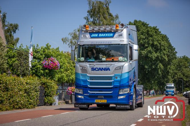 Geslaagde TruckRun Noordwest Veluwe met 111 vrachtwagens door Oldebroek en Elburg. - &copy; NWVFoto.nl