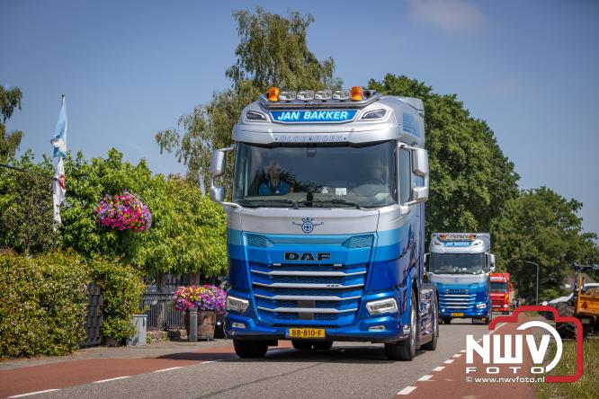 Geslaagde TruckRun Noordwest Veluwe met 111 vrachtwagens door Oldebroek en Elburg. - &copy; NWVFoto.nl