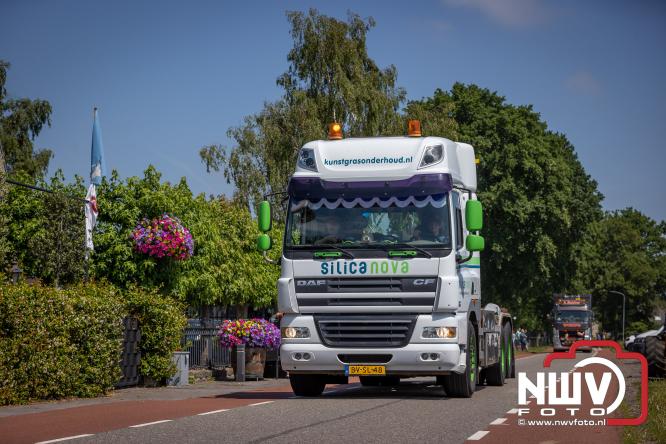 Geslaagde TruckRun Noordwest Veluwe met 111 vrachtwagens door Oldebroek en Elburg. - &copy; NWVFoto.nl