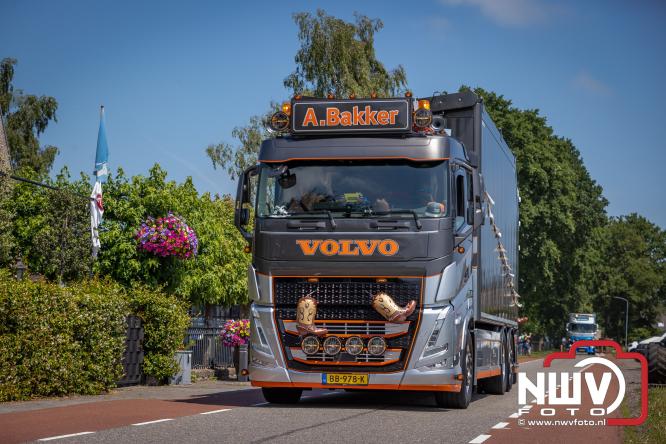 Geslaagde TruckRun Noordwest Veluwe met 111 vrachtwagens door Oldebroek en Elburg. - &copy; NWVFoto.nl