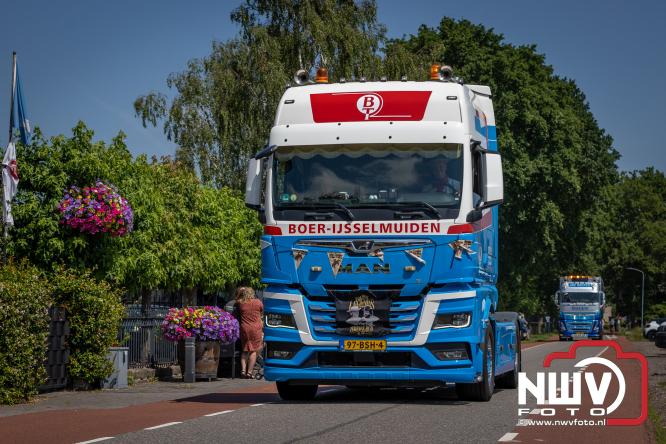 Geslaagde TruckRun Noordwest Veluwe met 111 vrachtwagens door Oldebroek en Elburg. - &copy; NWVFoto.nl
