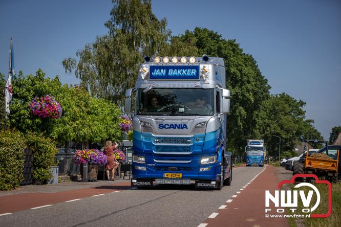 Geslaagde TruckRun Noordwest Veluwe met 111 vrachtwagens door Oldebroek en Elburg. - &copy; NWVFoto.nl