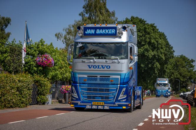 Geslaagde TruckRun Noordwest Veluwe met 111 vrachtwagens door Oldebroek en Elburg. - &copy; NWVFoto.nl