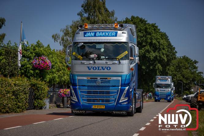 Geslaagde TruckRun Noordwest Veluwe met 111 vrachtwagens door Oldebroek en Elburg. - &copy; NWVFoto.nl