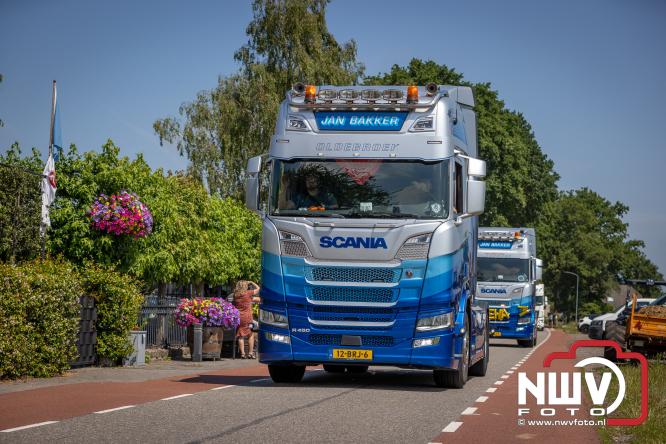 Geslaagde TruckRun Noordwest Veluwe met 111 vrachtwagens door Oldebroek en Elburg. - &copy; NWVFoto.nl