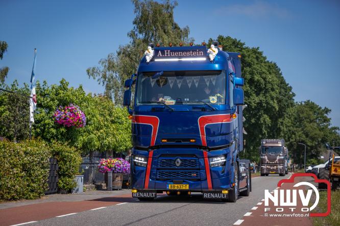 Geslaagde TruckRun Noordwest Veluwe met 111 vrachtwagens door Oldebroek en Elburg. - &copy; NWVFoto.nl